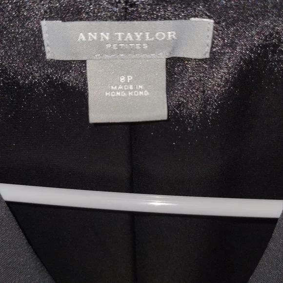 ANN TAYLOR BLACK BLAZER/ SIZE 8 PETITE / TWO BUTTON / ROLLED SLEEVES - Picture 6 of 6